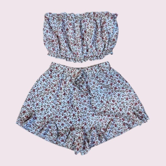 Summer Two Piece Boho Floral Tube Crop Top and Shorts - Picture 1 of 4